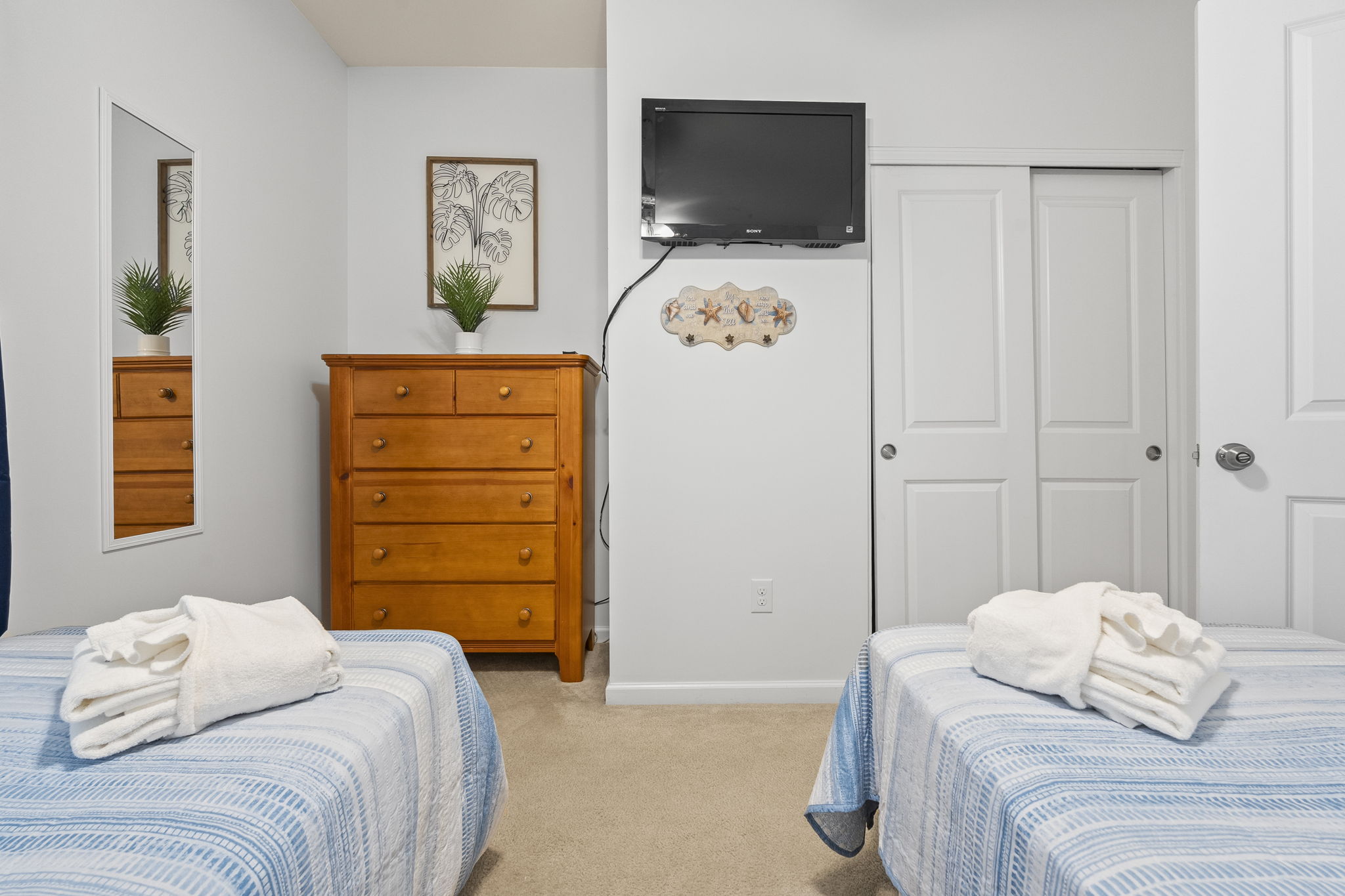 Guest Bedroom with two twin beds