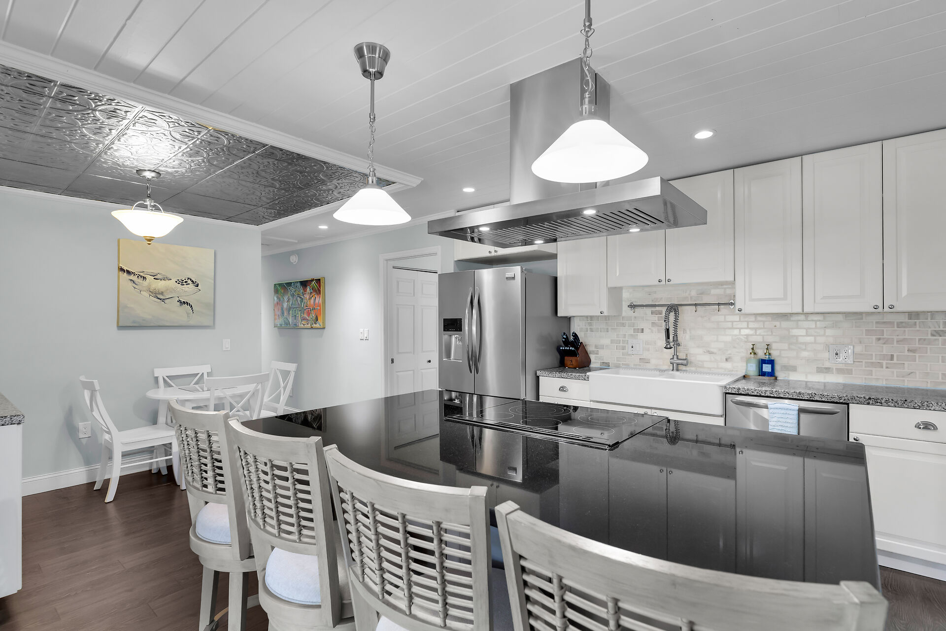 Kitchen & dining room - seating for 8 upstairs