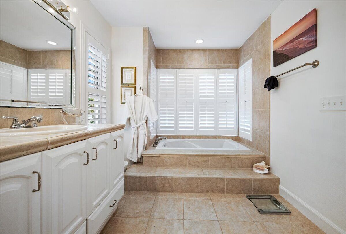Primary suite bathroom