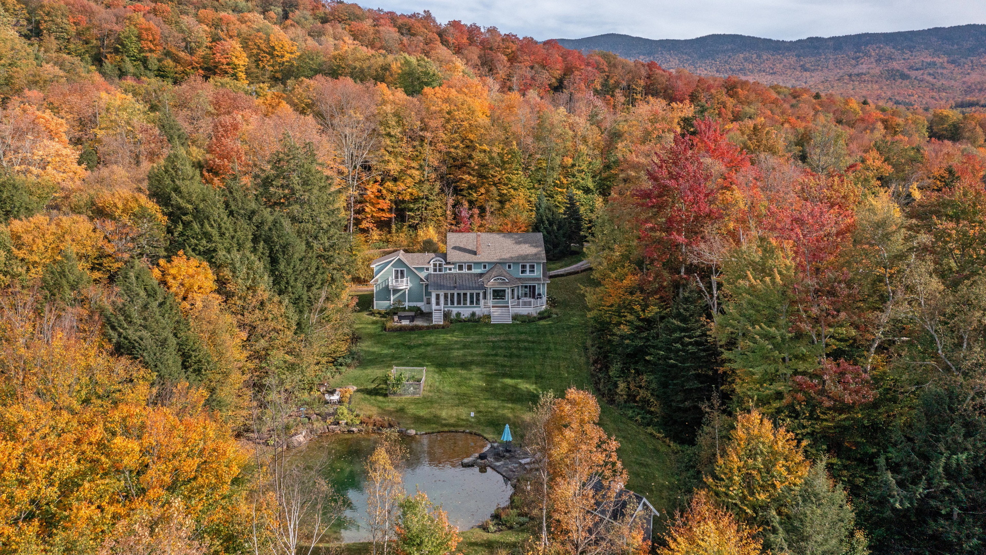 Amazing privacy and fall foliage views