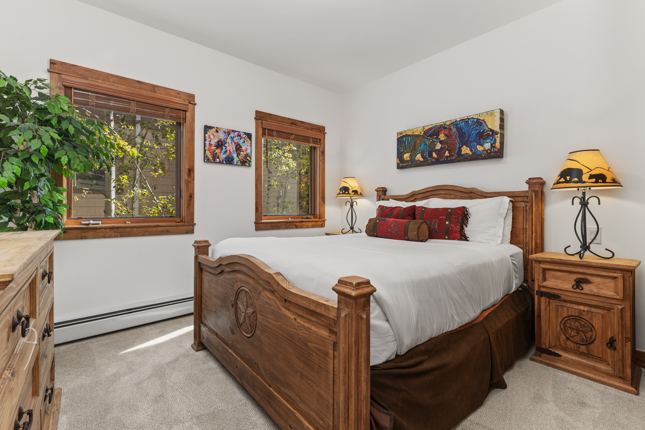 2nd Level - Queen Bedroom 3