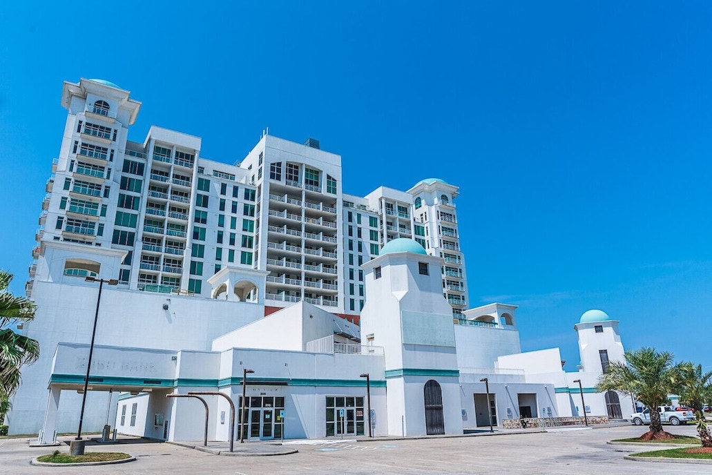 Emerald By The Sea Condominiums