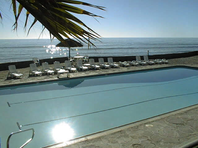 Las Gaviotas Pool
