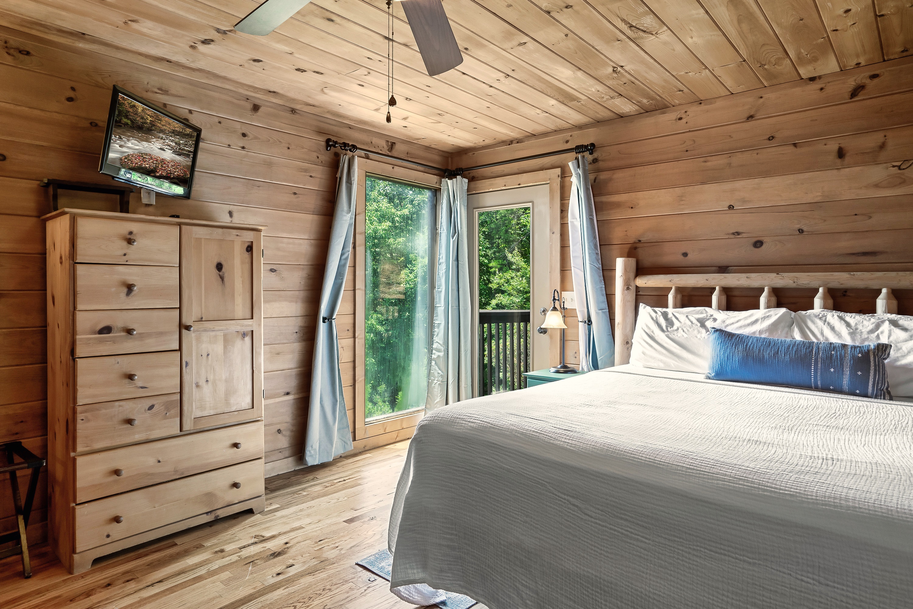 Downstairs king bedroom with Roku Express