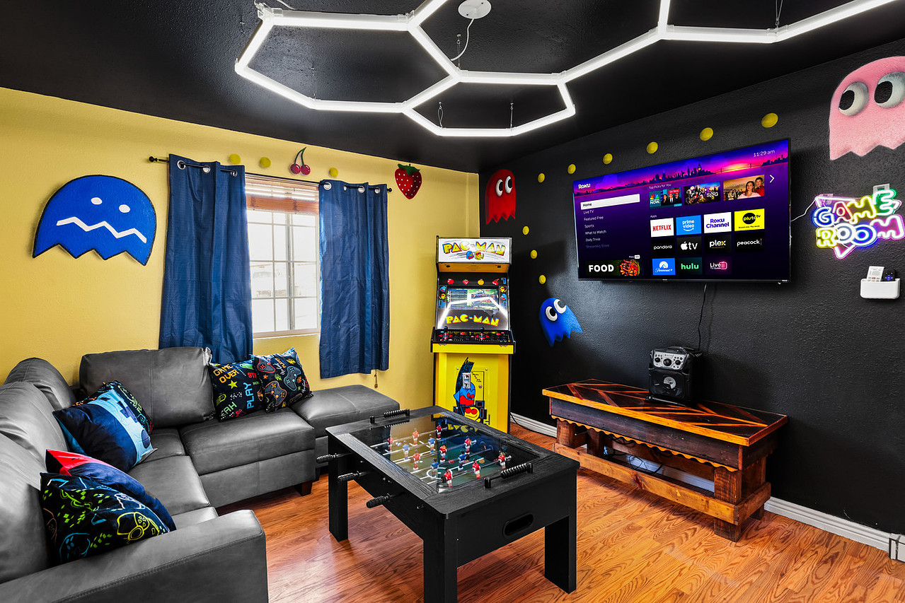 Game Room doubles as a 5th Bedroom.