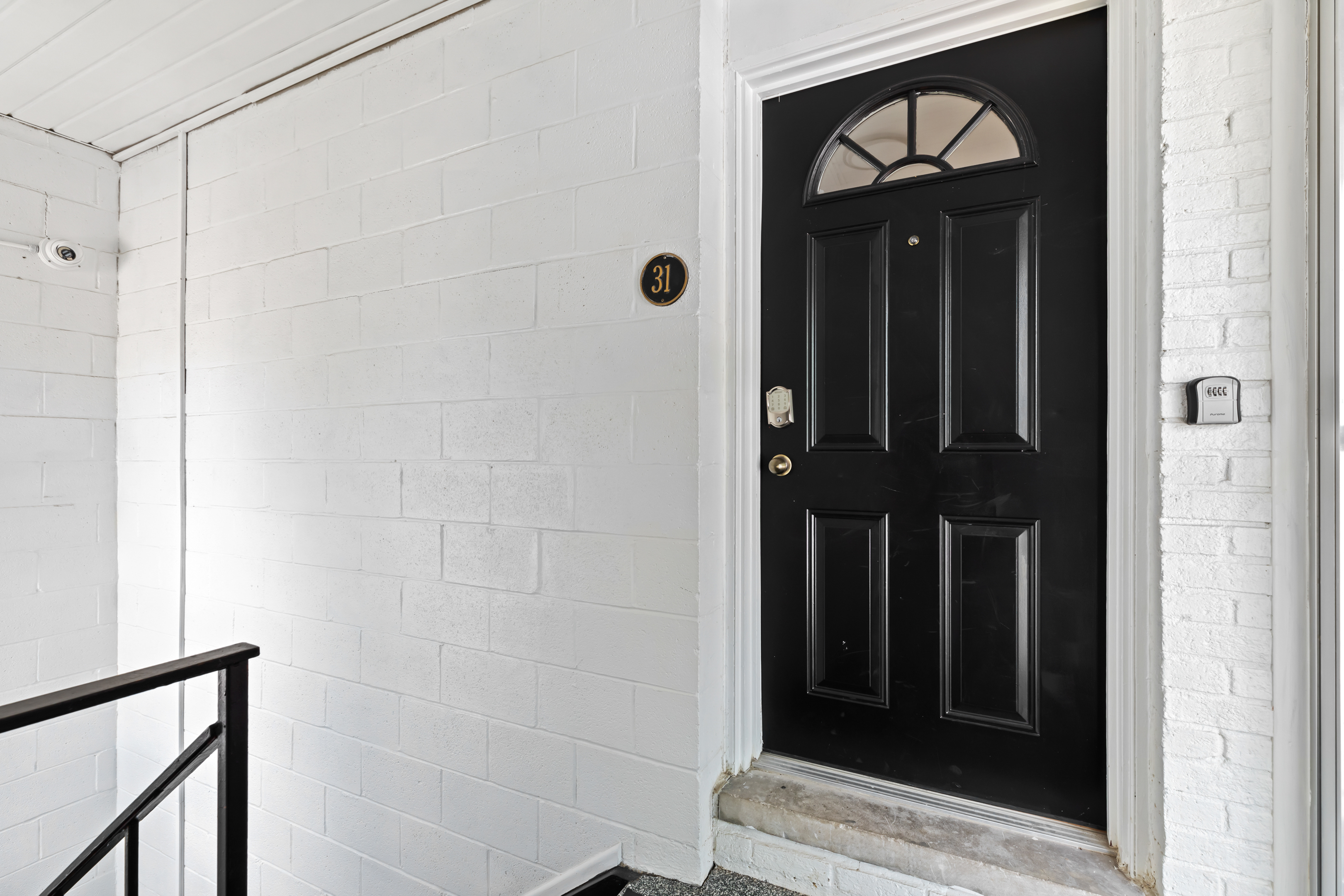 Private, well-maintained entryway for peace of mind.