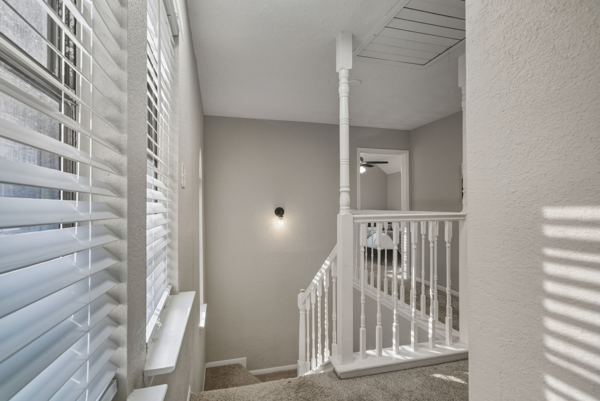 Plenty of natural light in the second floor entryway.