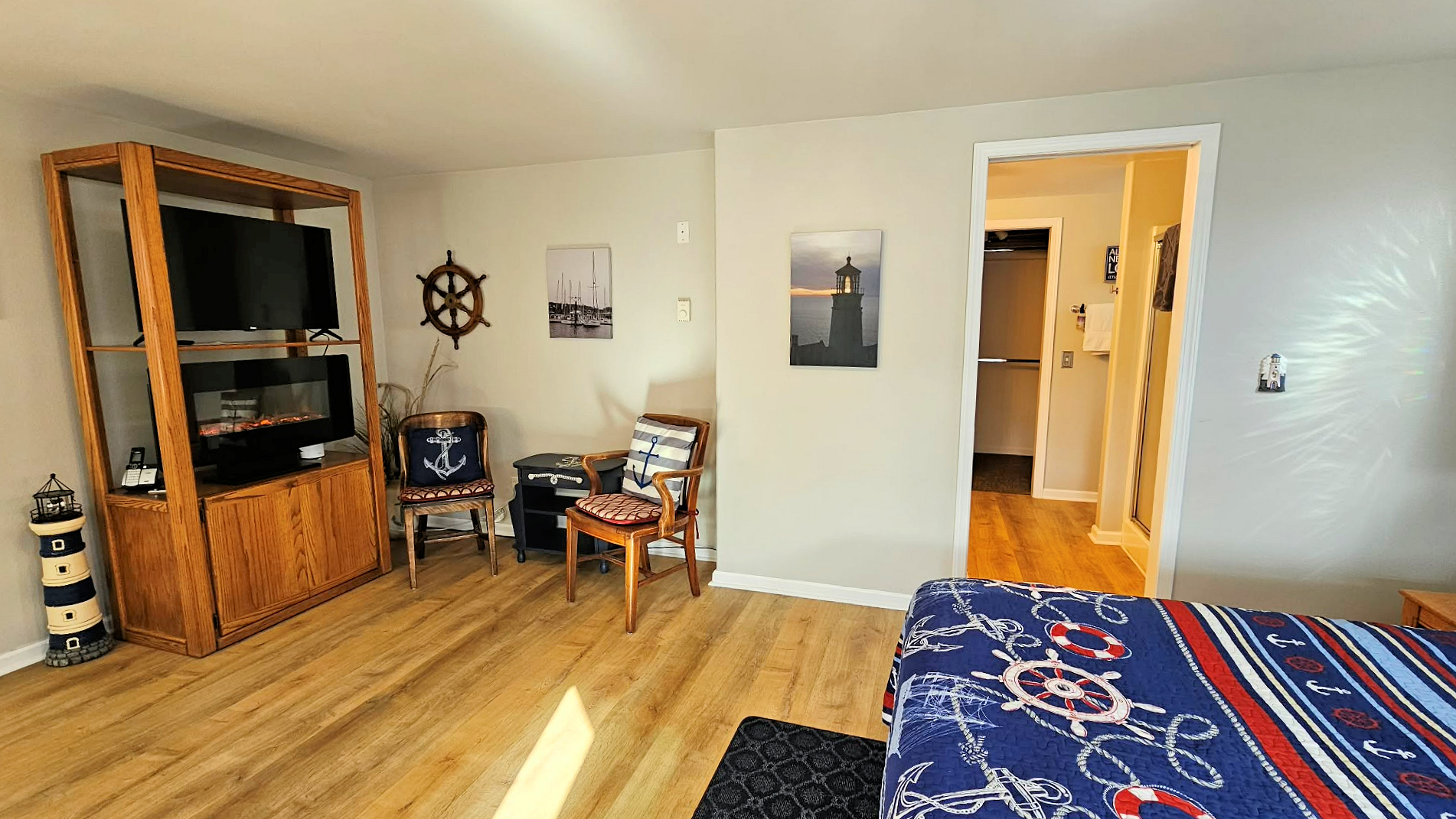 TV & Sitting area in front of TV and Electric Fireplace.
