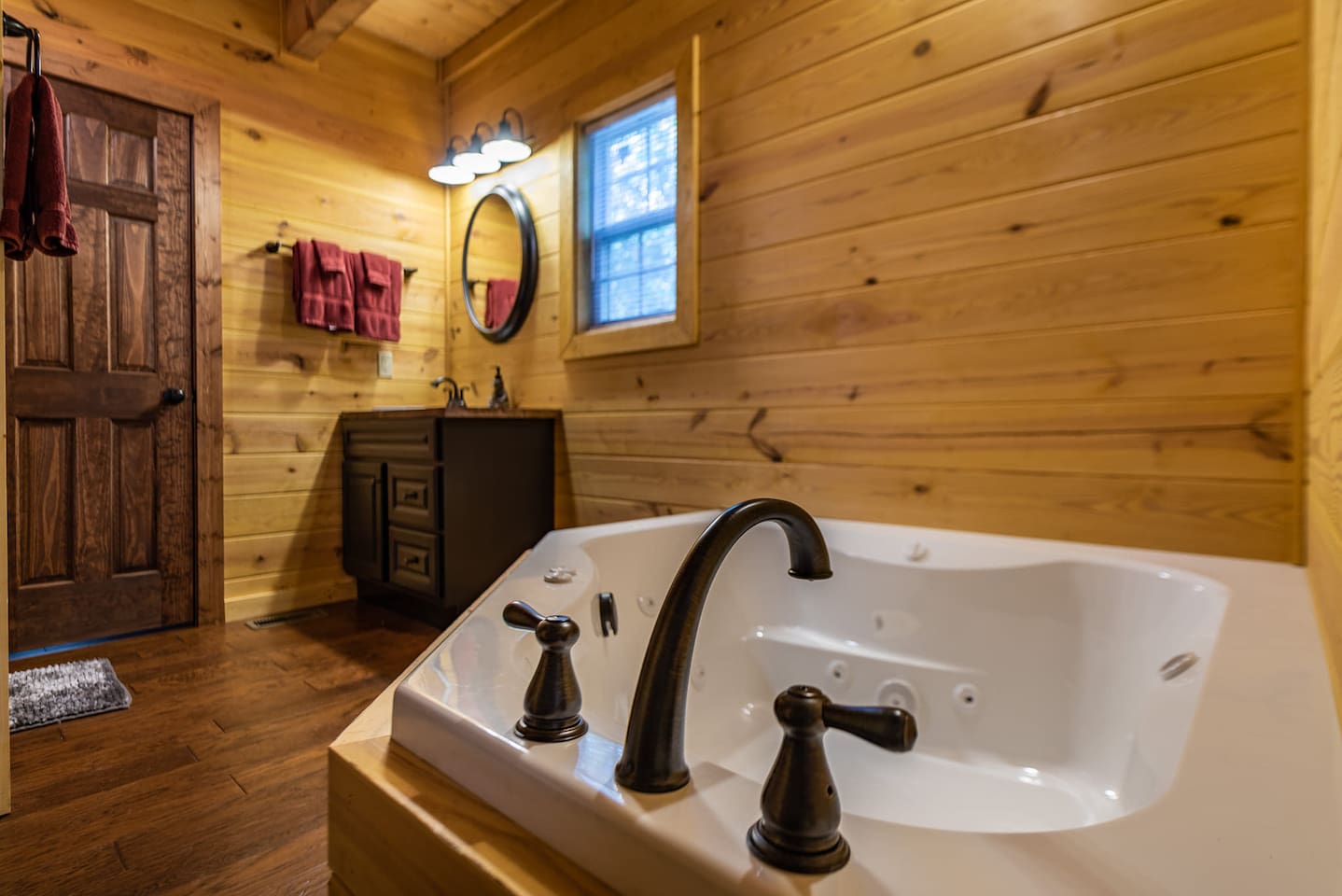 Master Bath Jetted Tub