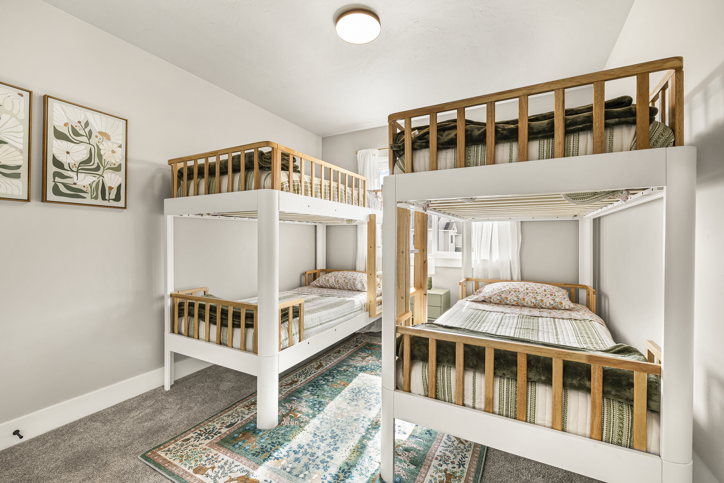 Third bedroom with two bunk beds, perfect for families or children.