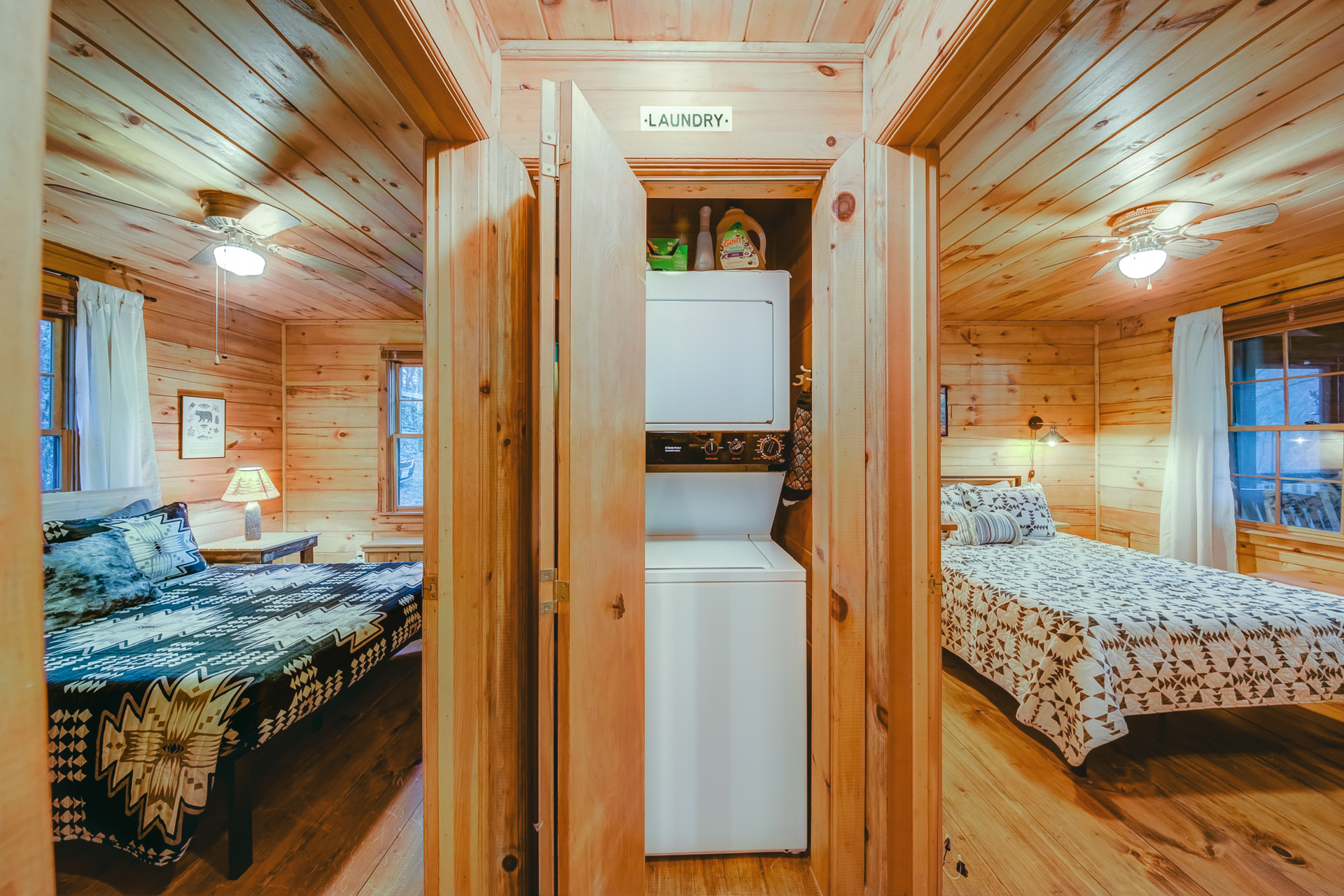 Washer/dryer laundry unit