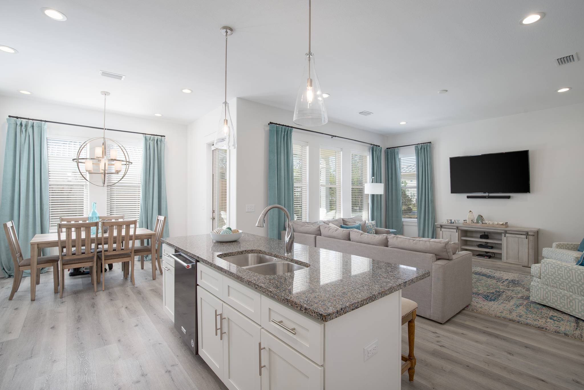 Kitchen/Dining