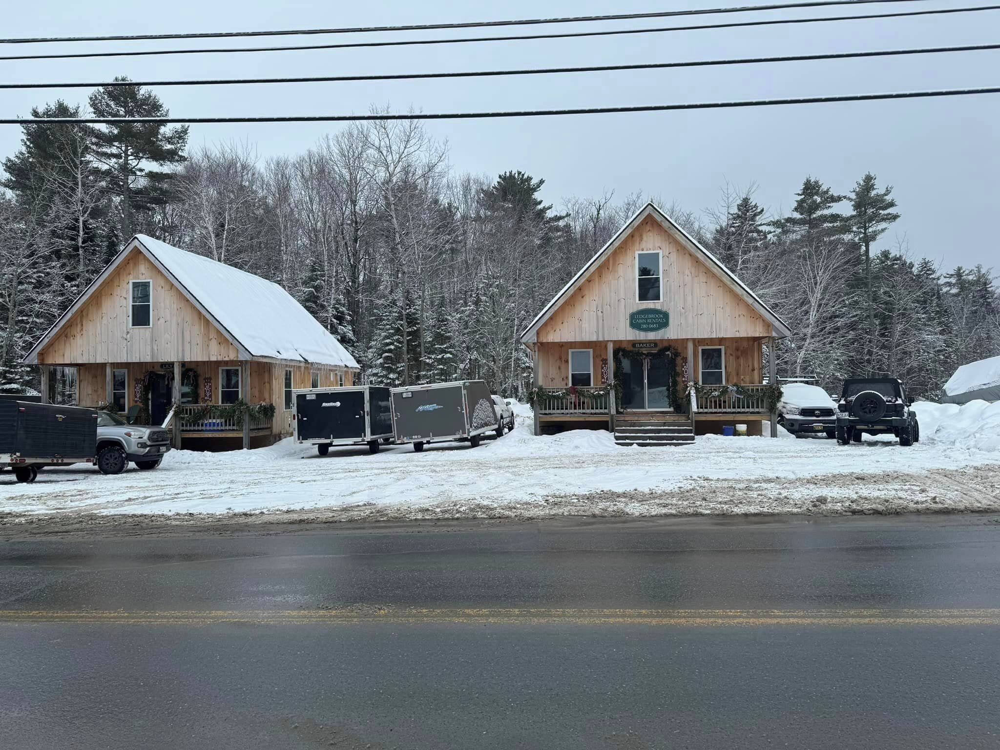 Snowmobilers dream: trails access, space for trailers, and walk to restaurants!