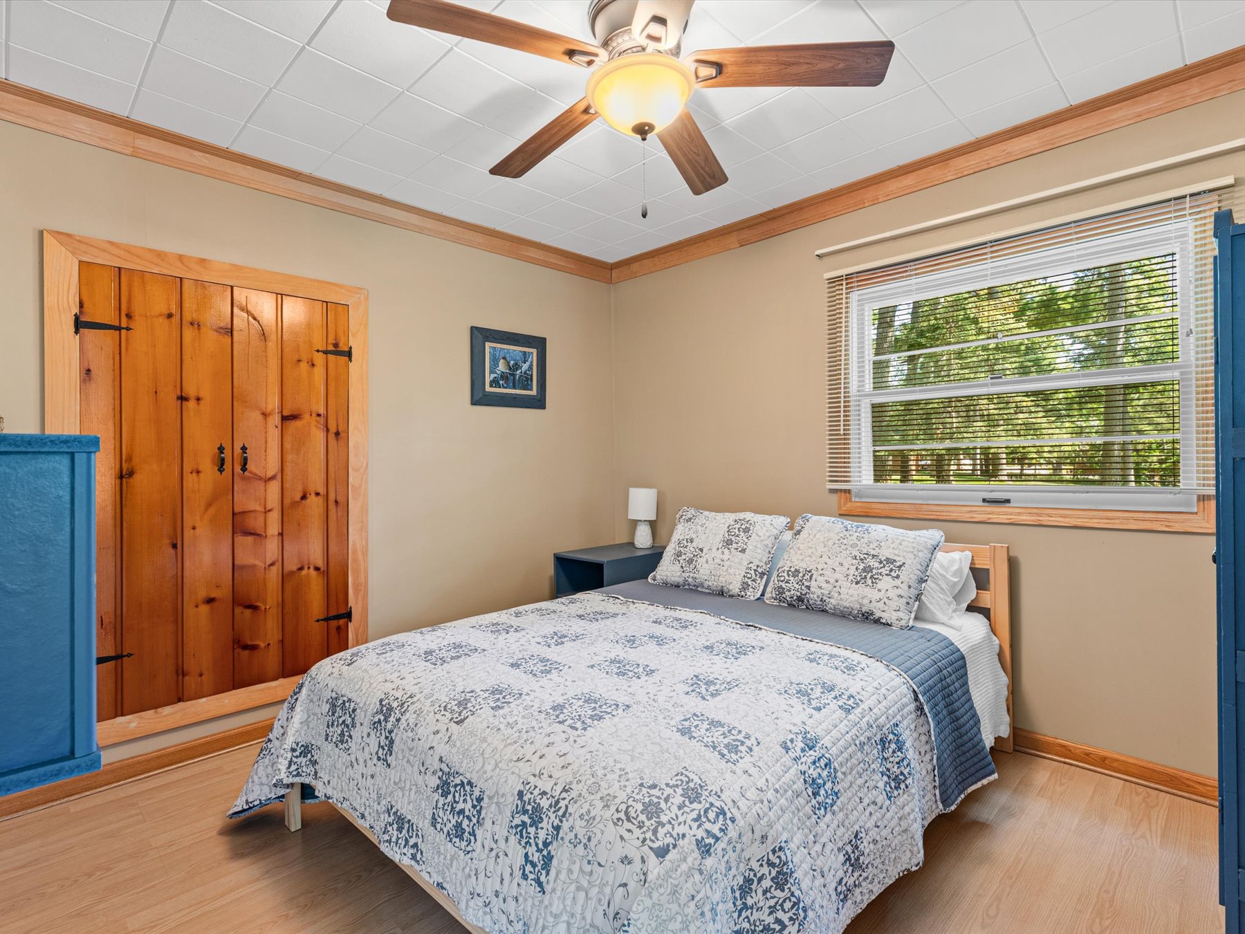 2nd bedroom
