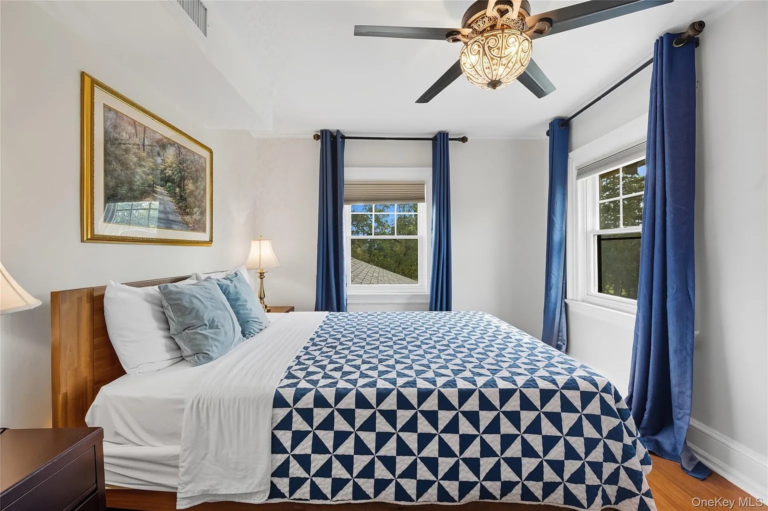 Bedroom #6 - Queen Bed