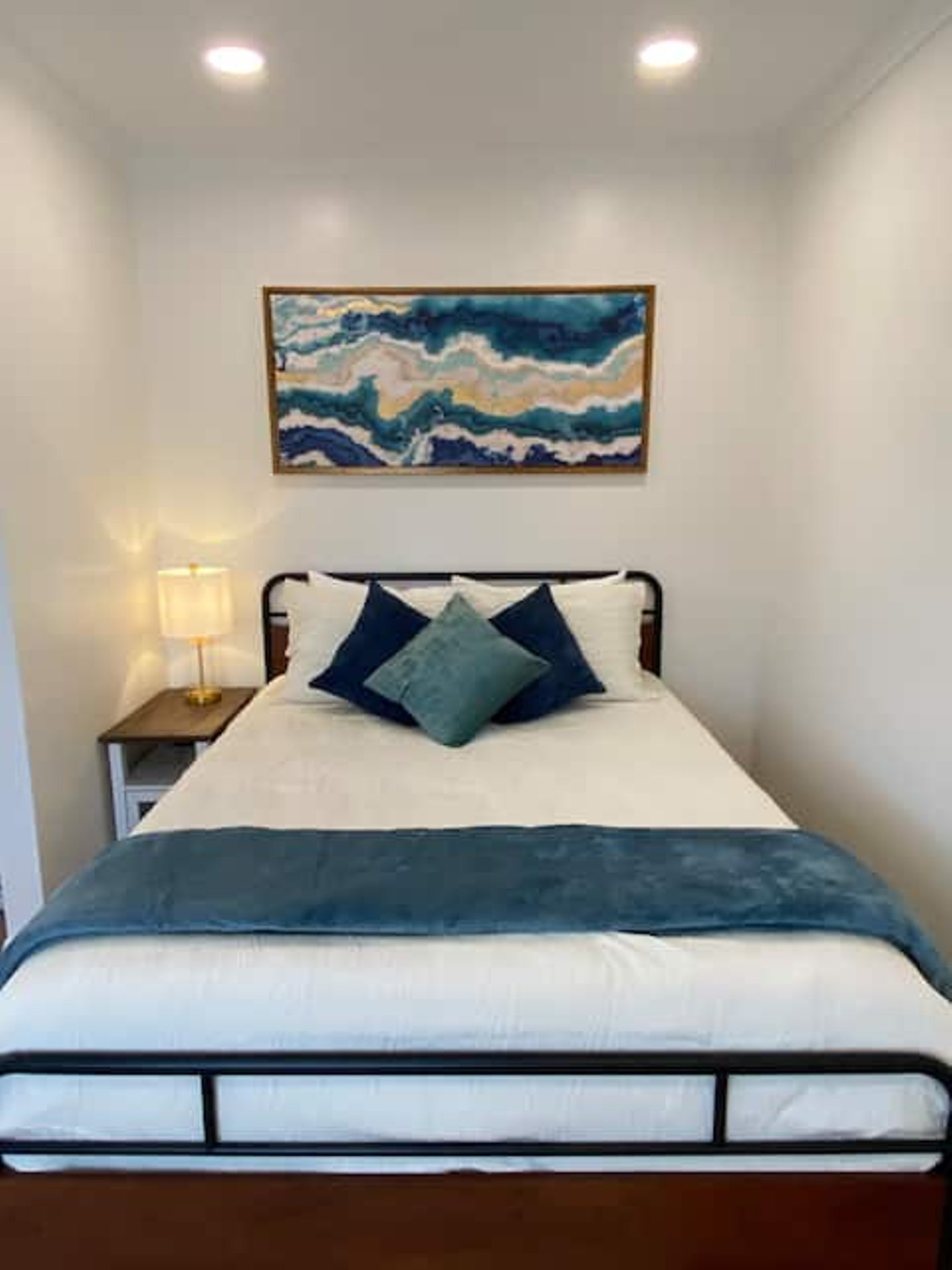 Queen Bed/Studio