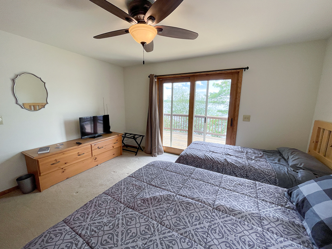 101 Upper Lakeview Bedroom