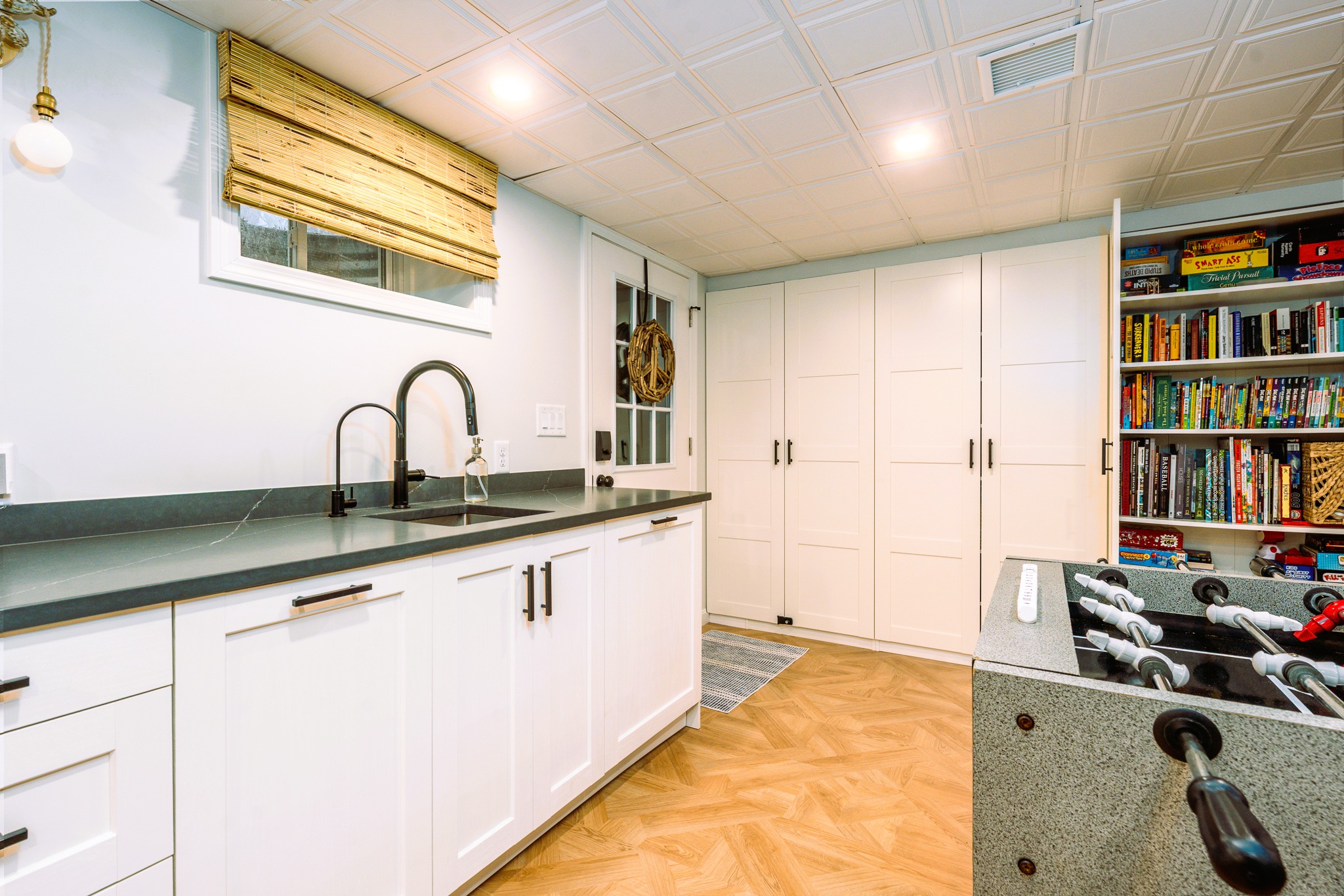 Bar Sink and Entertaining Space