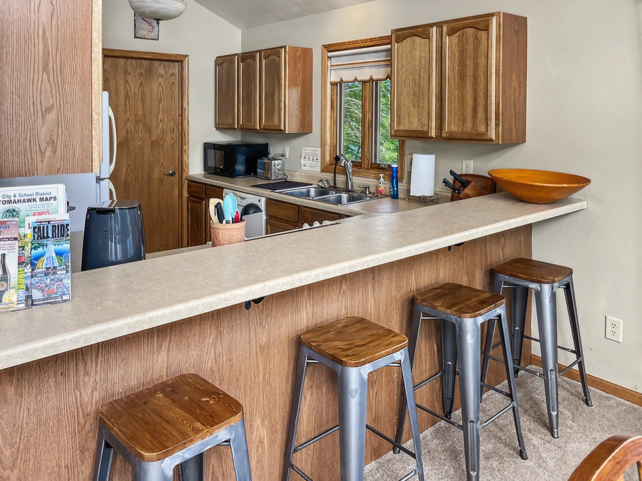 Kitchen - Lower Level Breakfast Bar