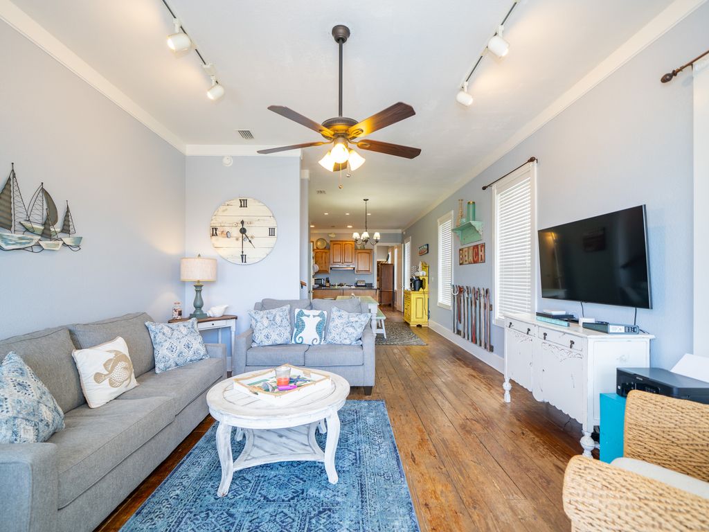 Plenty of Seating for Your Group