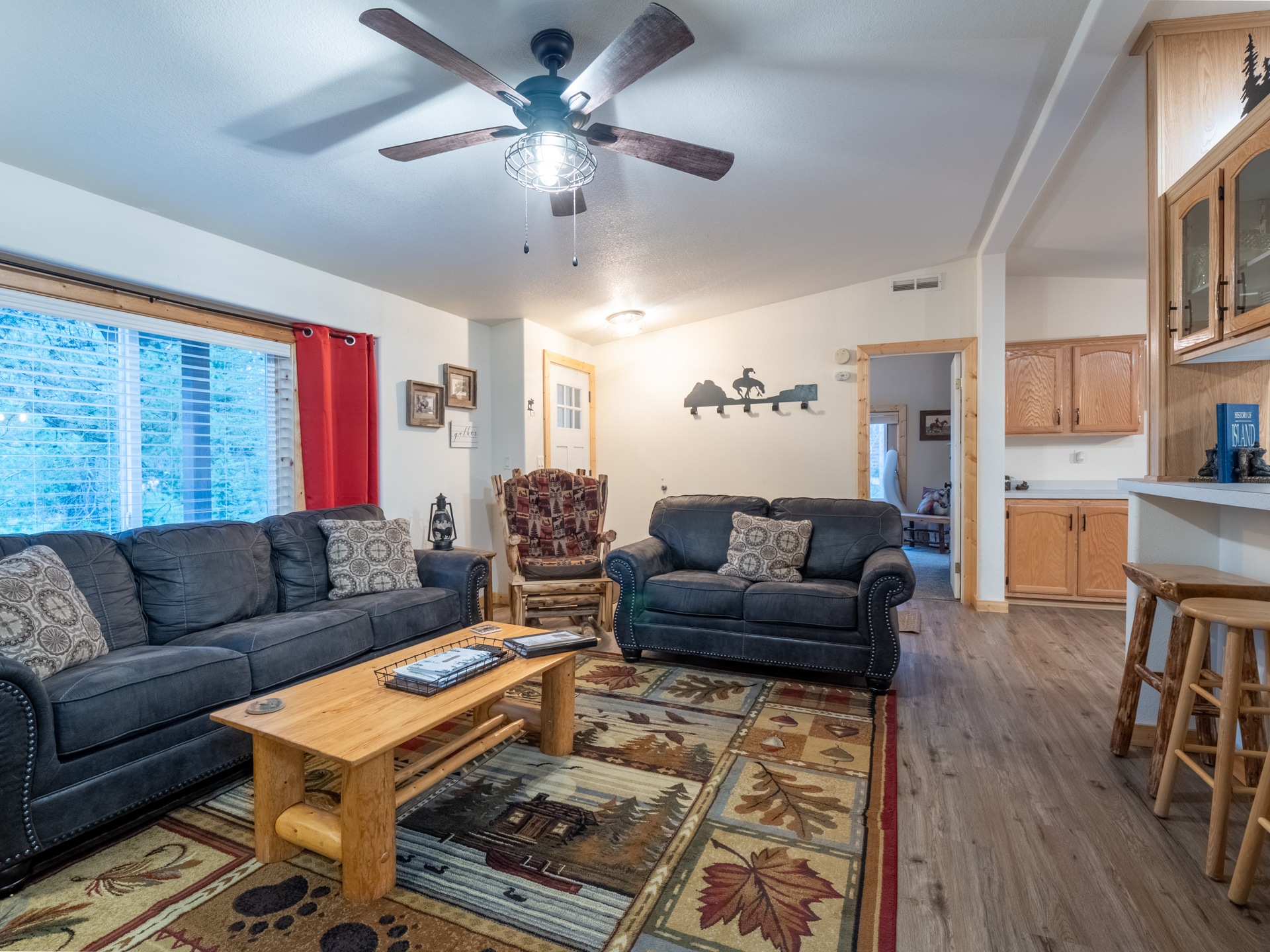 Living and entrance to master bedroom