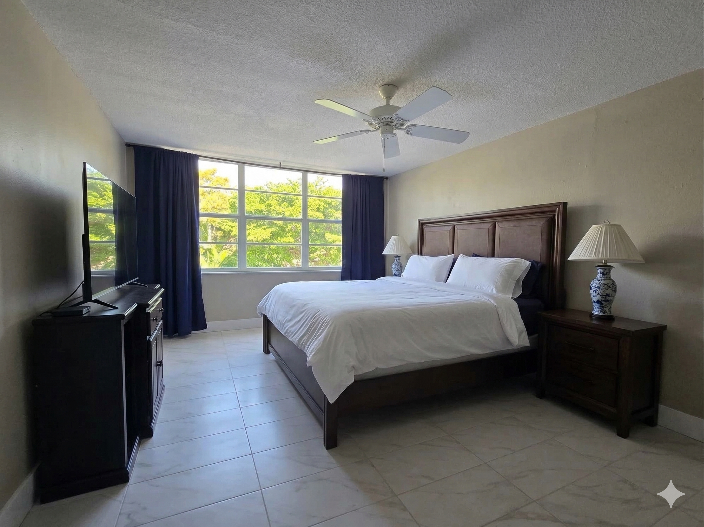 Master Bedroom with King Tempurpedic