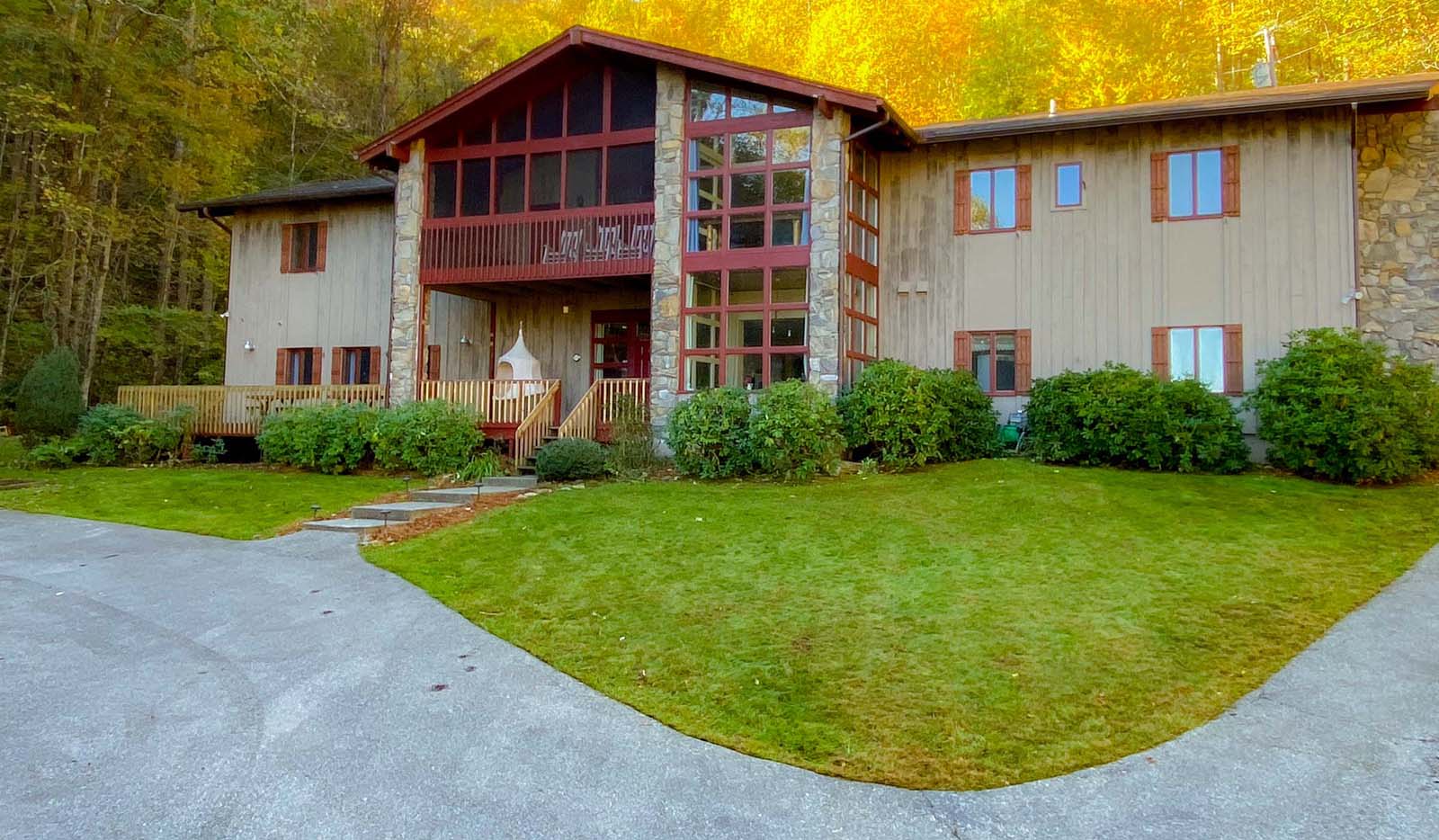 Front View of The Hive Lodge