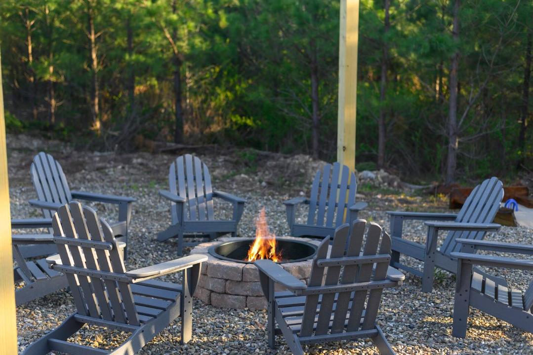 Equipped with a fire pit perfect for smores in the evenging!
