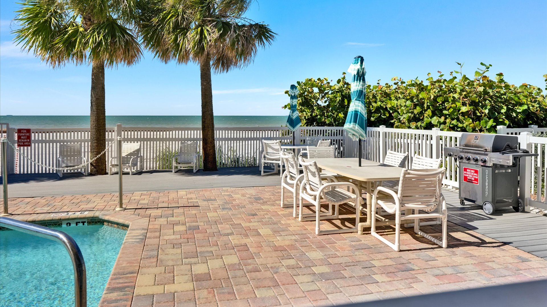 Pool Deck with Grilling Area