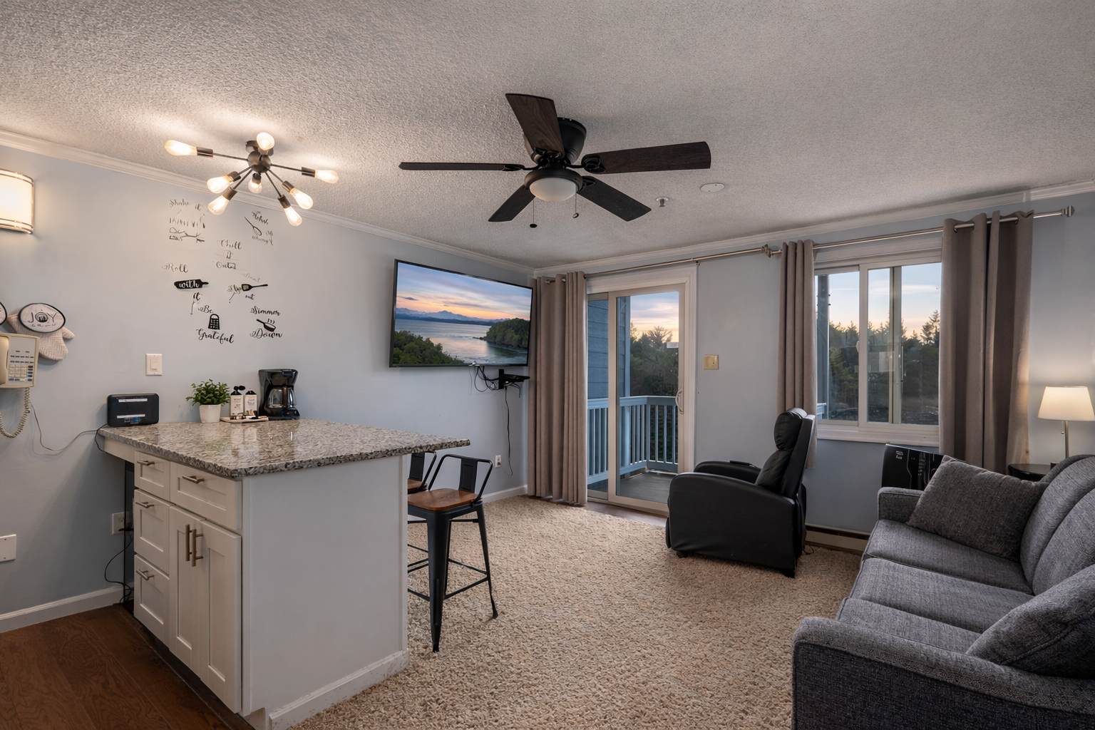 Snowshoe Ski-In/Ski-Out Steps to Ballhooter Lift Mountain Lodge Condo 4