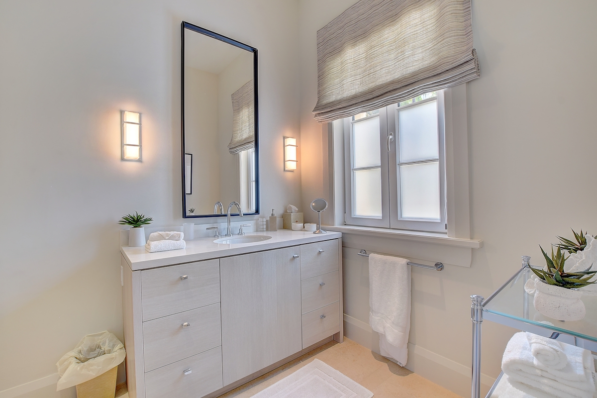 1st floor King Suite