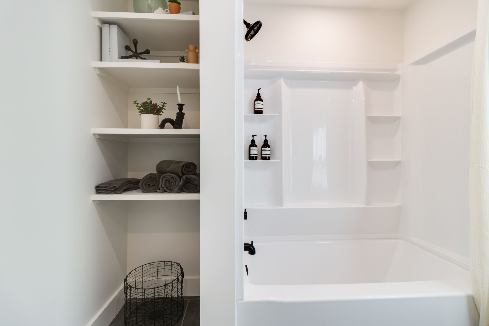 Downstairs full bathroom