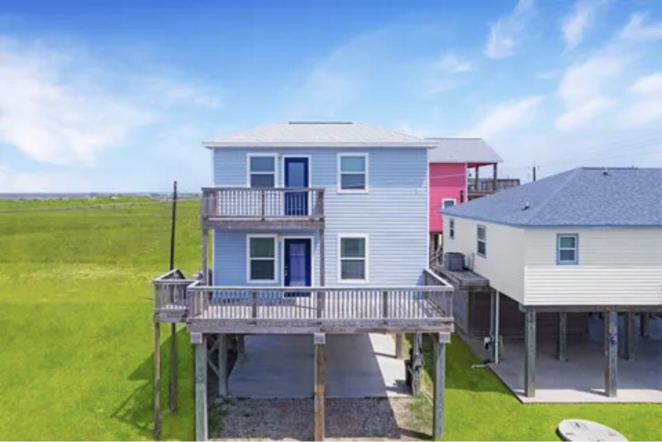 Bluewater Breeze Bungalow — Surfside, TX — vacation rental
