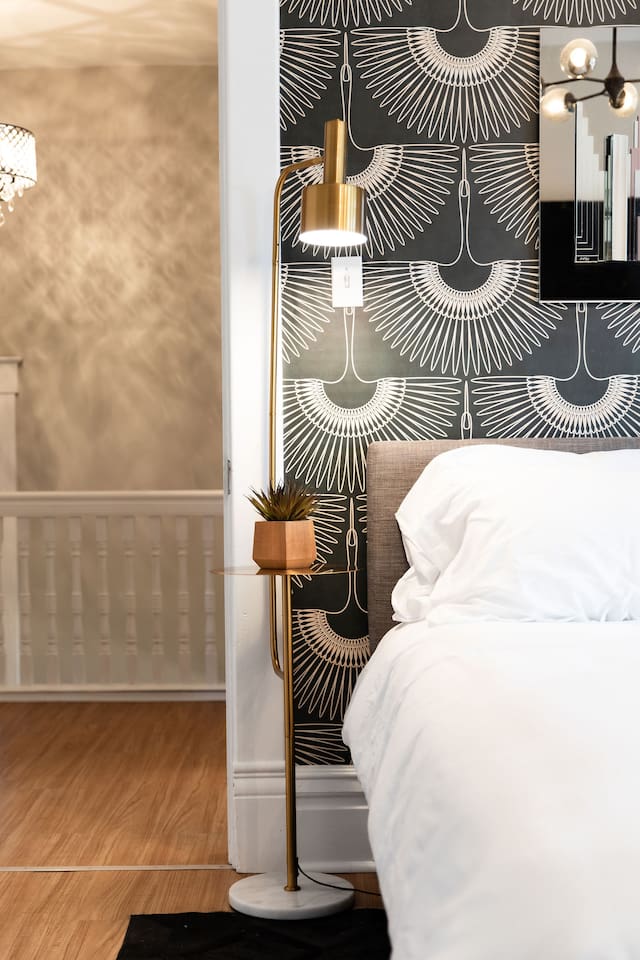 Bed details