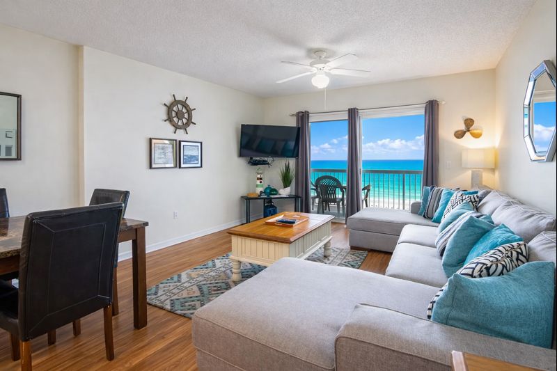 Living room with a great Gulf and beach view 