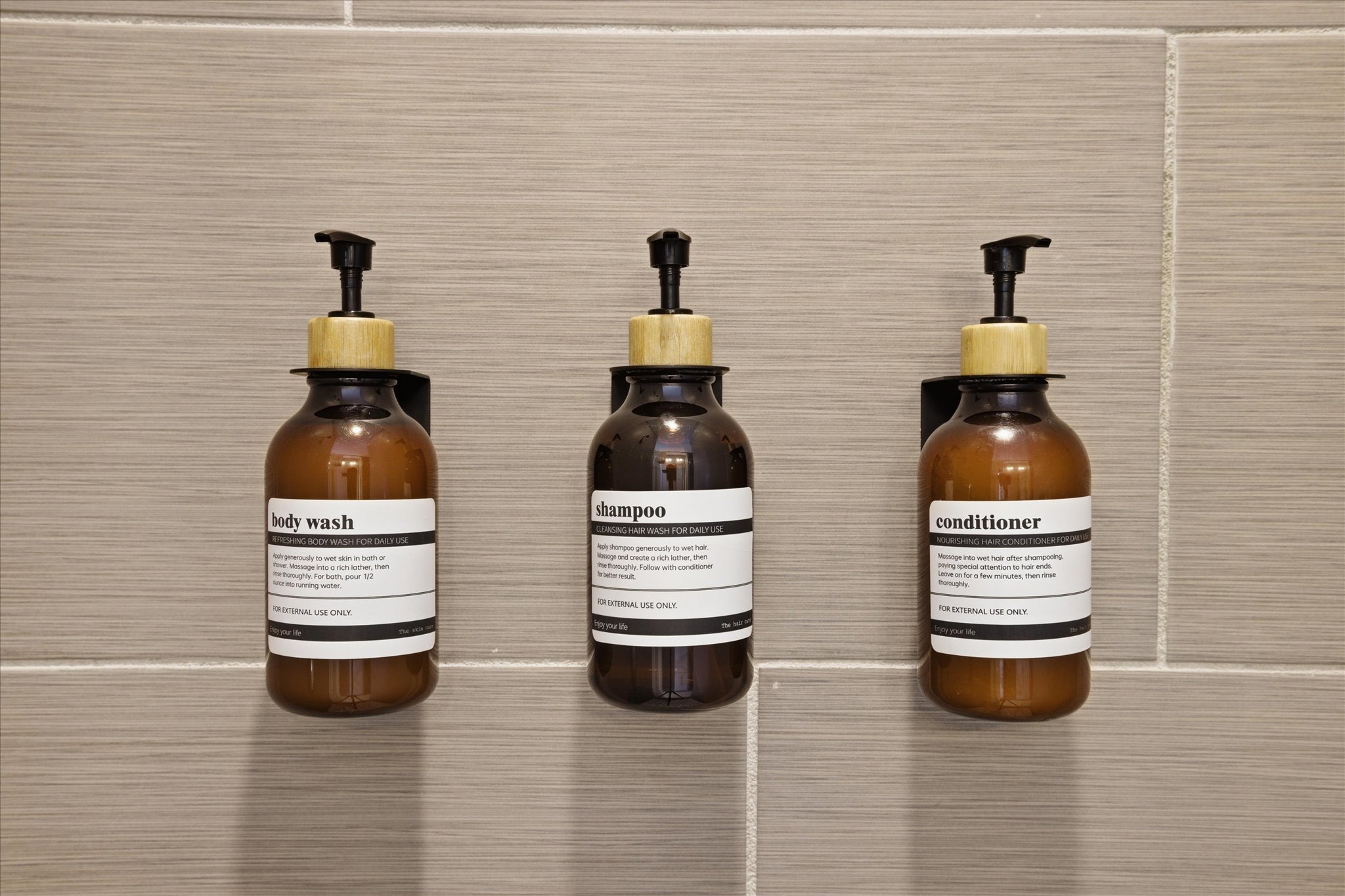 A small detail that makes a difference—elevated bath products, thoughtfully placed so everything feels a little more refined, a little more effortless.