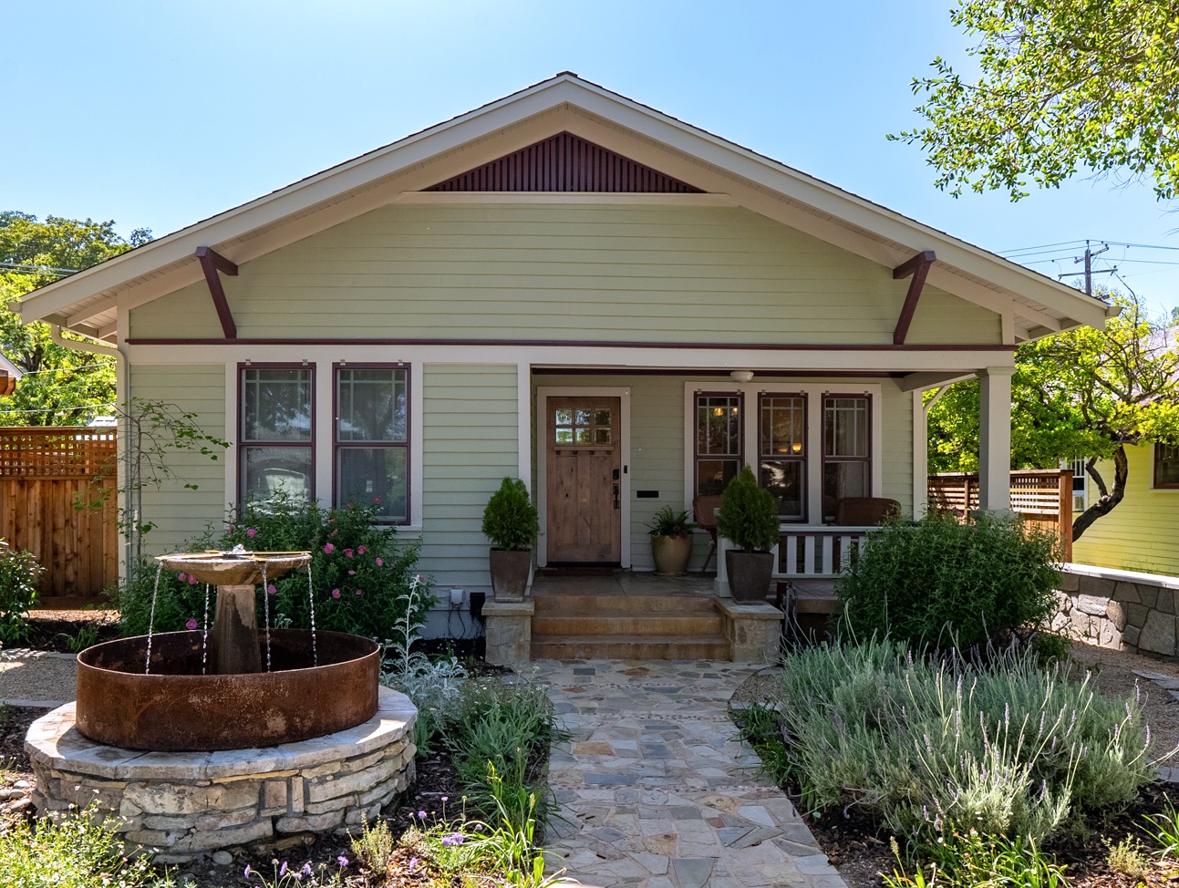 Welcome to vine street bungalow!