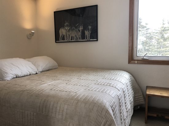 Bedroom: Full-size bed.