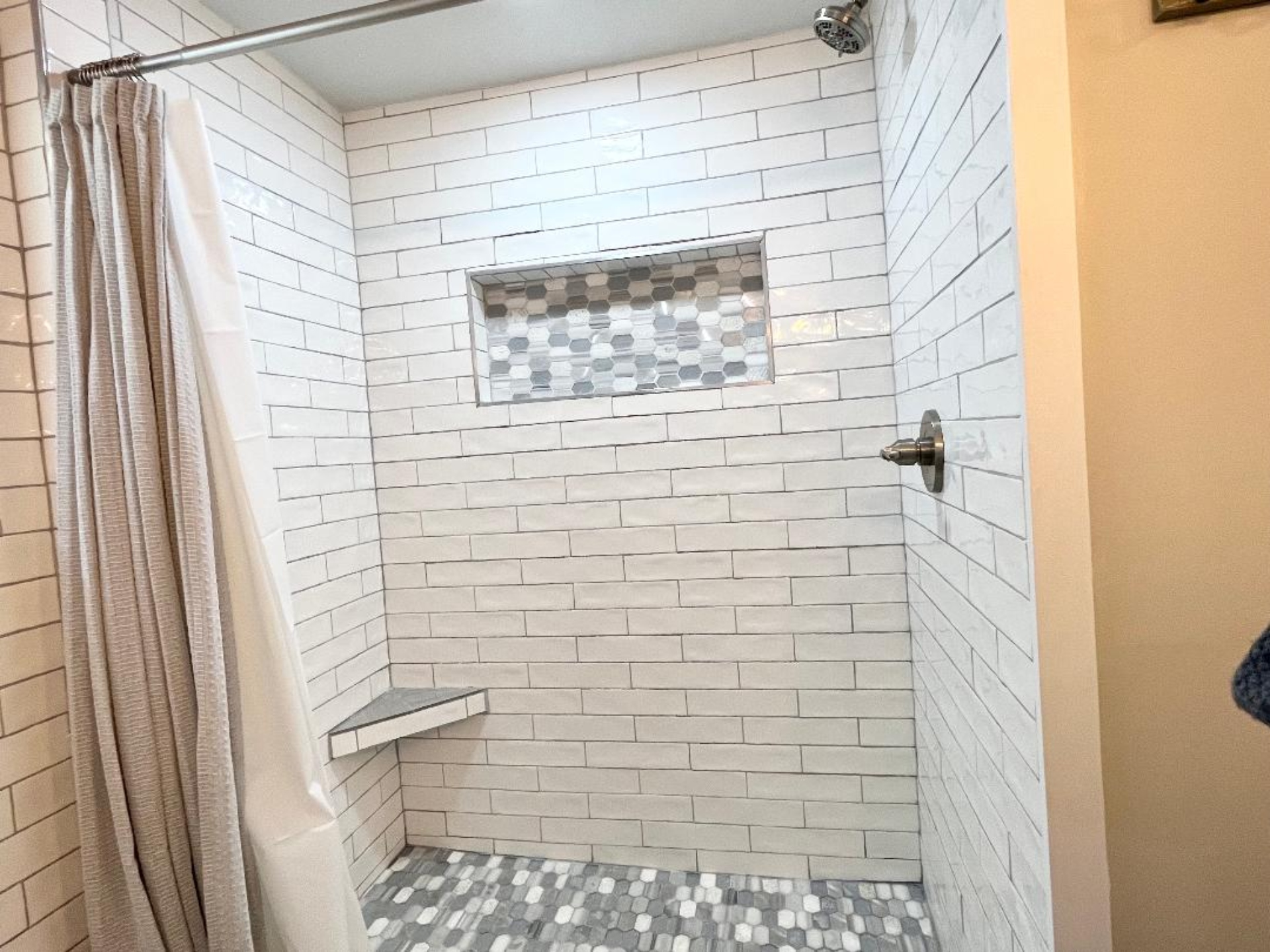 Main bathroom shower