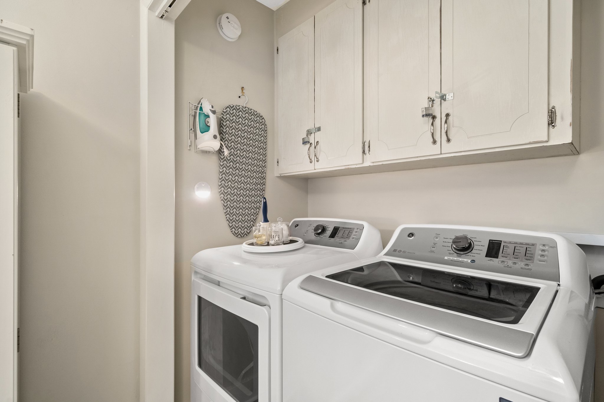 Laundry isn't a chore at the beach house! This laundry room is equipped with everything you need for the ultimate clean!