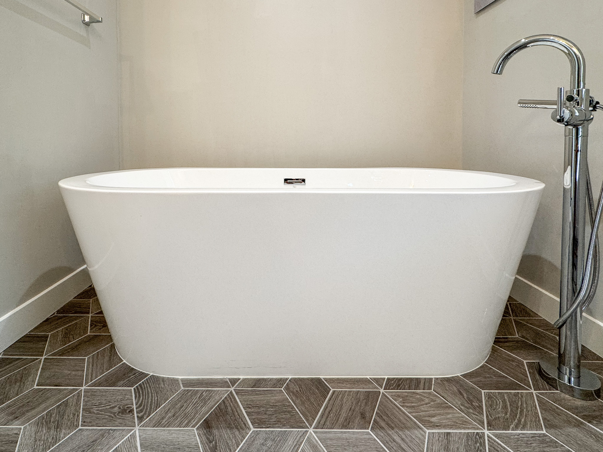 Soaking tub in primary bathroom.
