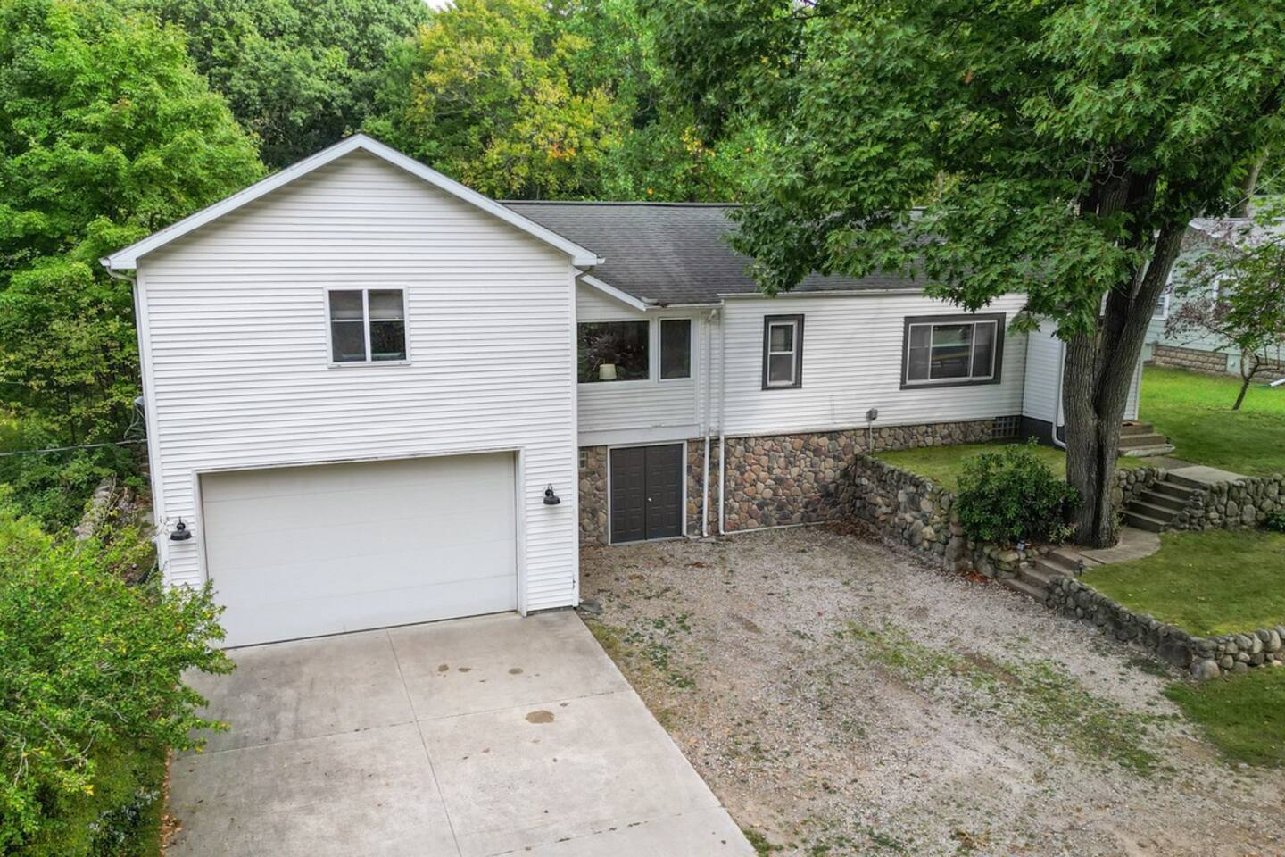 Ryland Cottage Seasons of South Haven