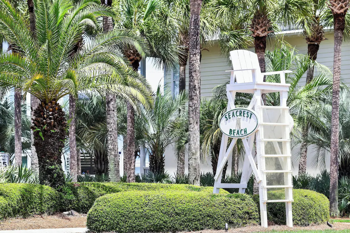 Once you see this lifeguard stand, cross the street to the right towards the security booth to show your wristband for the beach access.