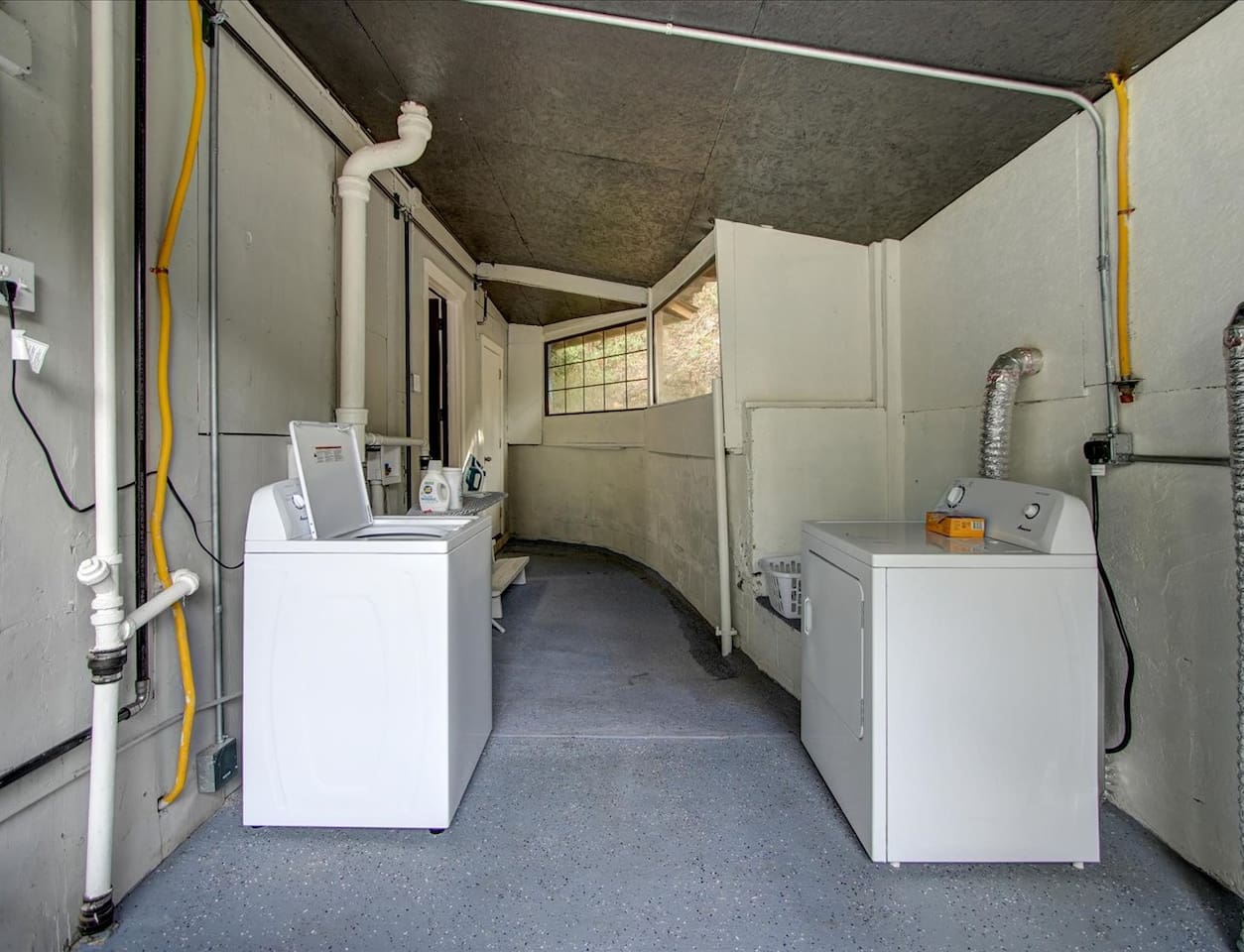laundry area off kitchen