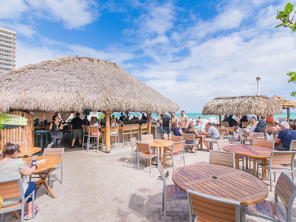 Tiki bar