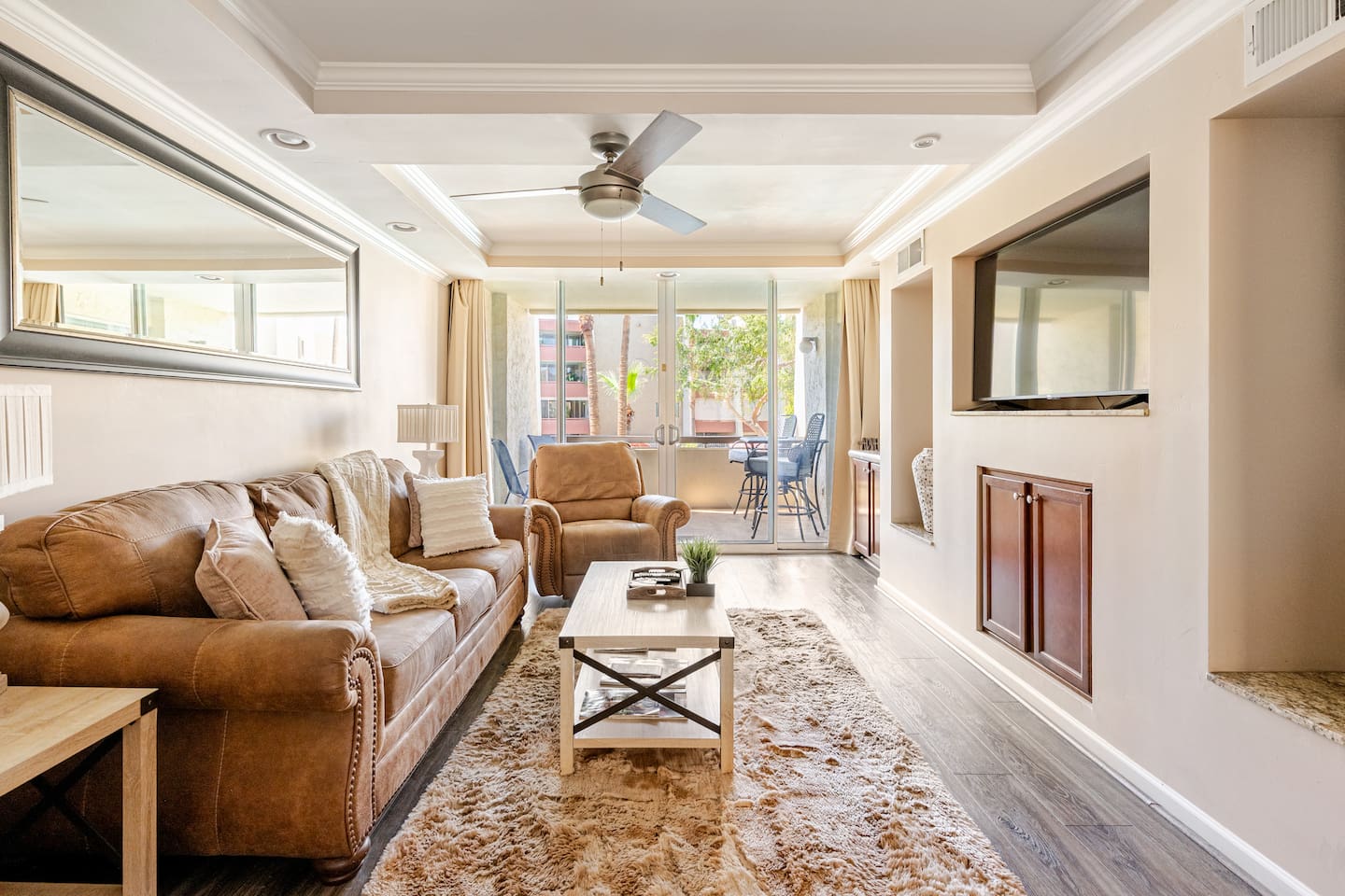 Welcome to Old Town Scottsdale Traveler's Paradise!