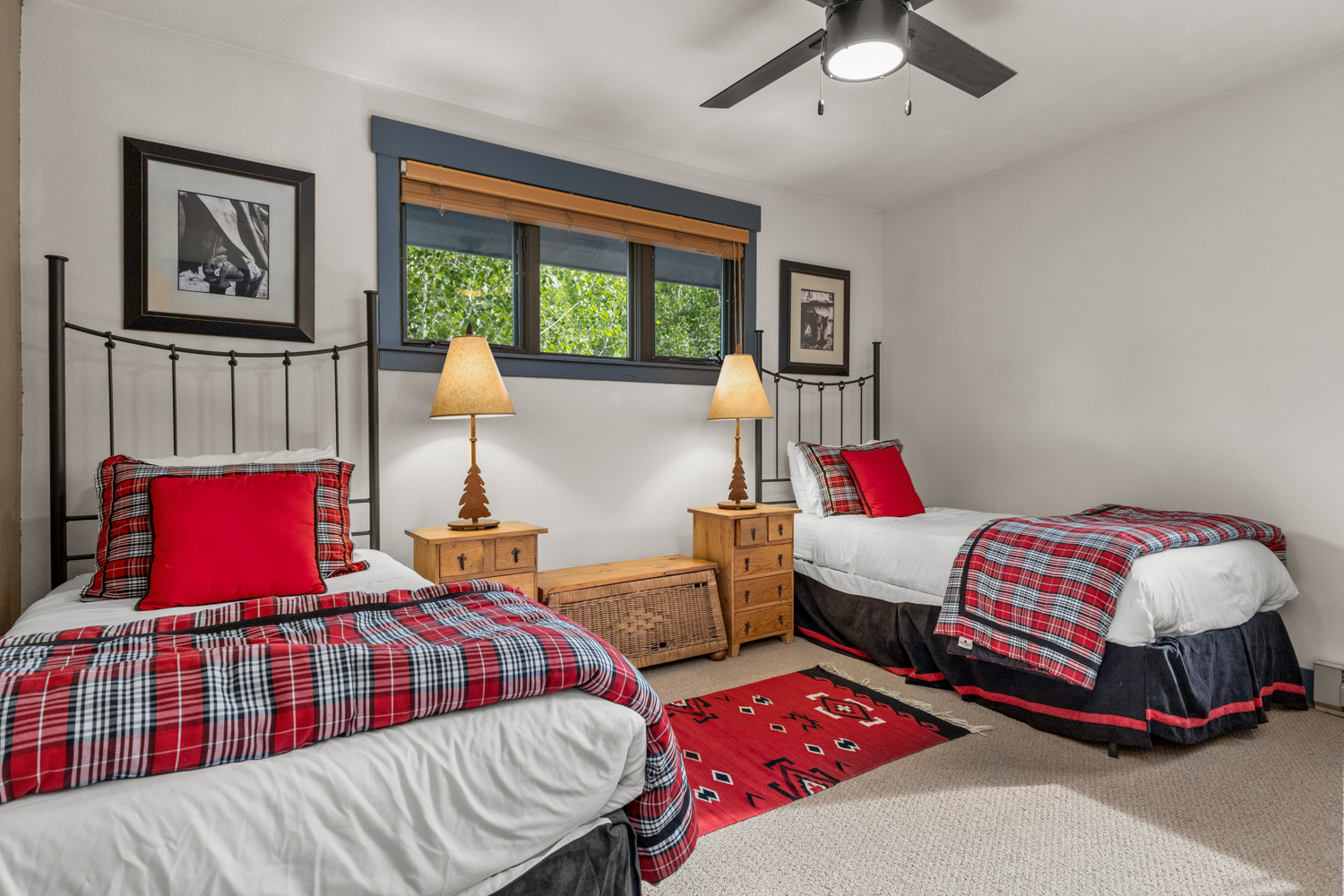 Two Single Beds #4 | 4th Level