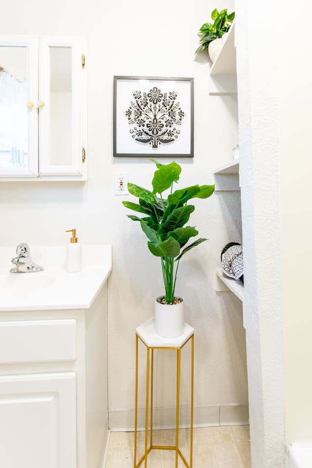 Bathroom Accent.