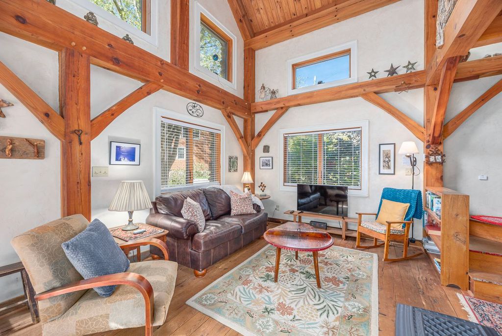 In your downtime you can snuggle together on the couch and share a favorite movie on the Smart TV, or simply read a favorite book. 