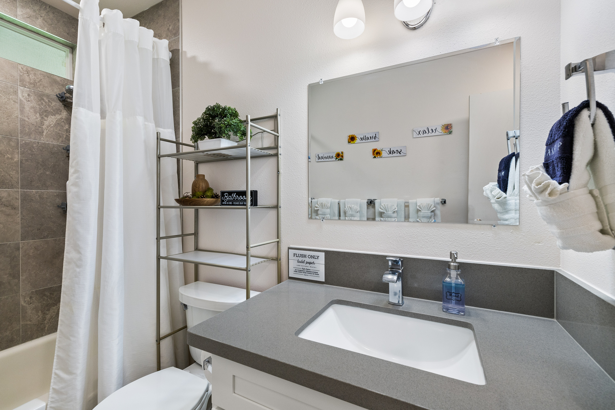 Full Bathroom Shower/Tub Combo | Representative Interior. Unit finishes, furnishings, and decor may vary.